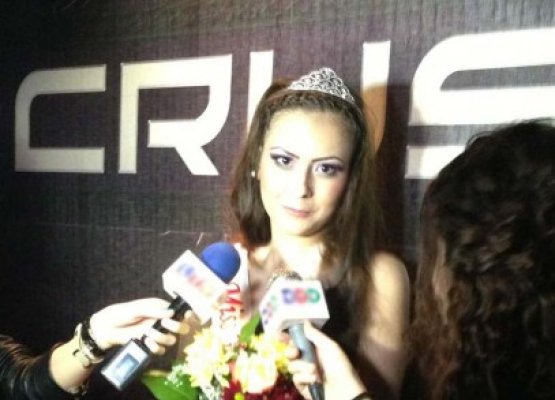 Ea este câştigătoarea concursului Miss Tatar, ediţia a IV-a